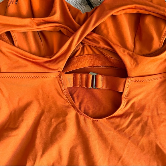 NWT ATHLETA Entwined Bra Cup Tankini Top, Palomino Rust orange Active top, 32B/C - Picture 9 of 13
